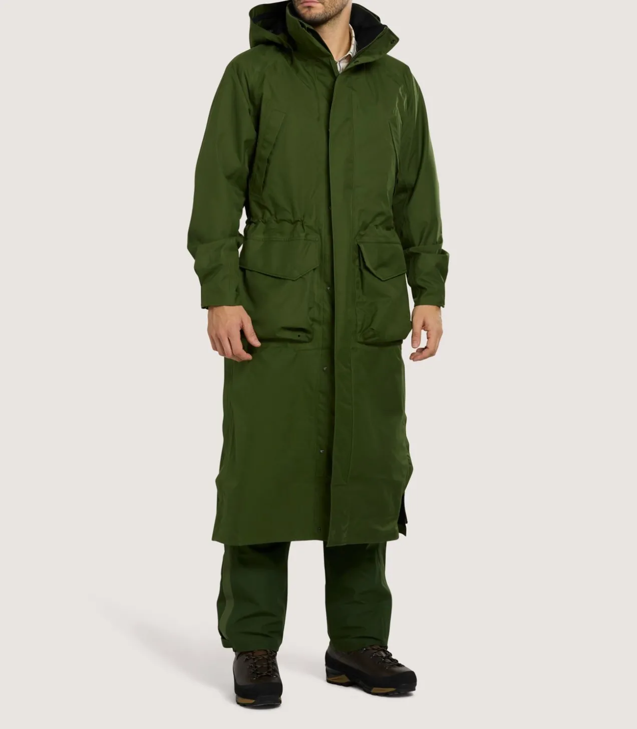 Unisex Technical Vatersay Sporting Cape In Rifle Green